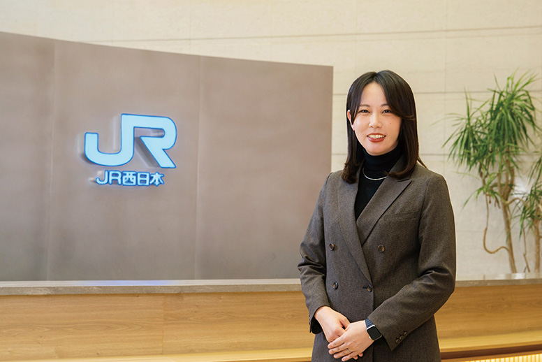西日本旅客鉄道株式会社　小川　千春　さん